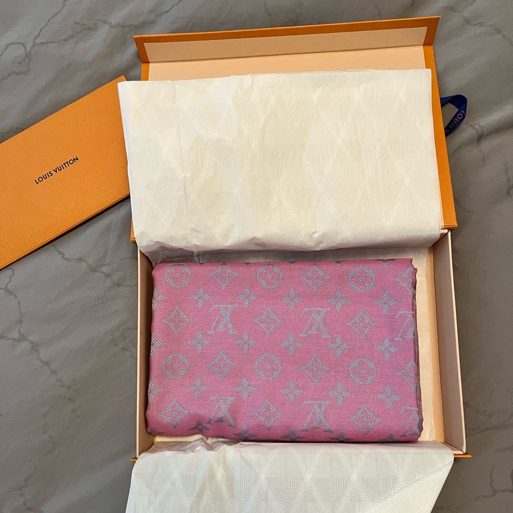 Louis Vuitton My Everything Duo XS Monogram Shawl
